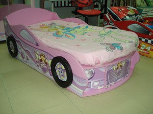 ліжко-машинка для дівчинки